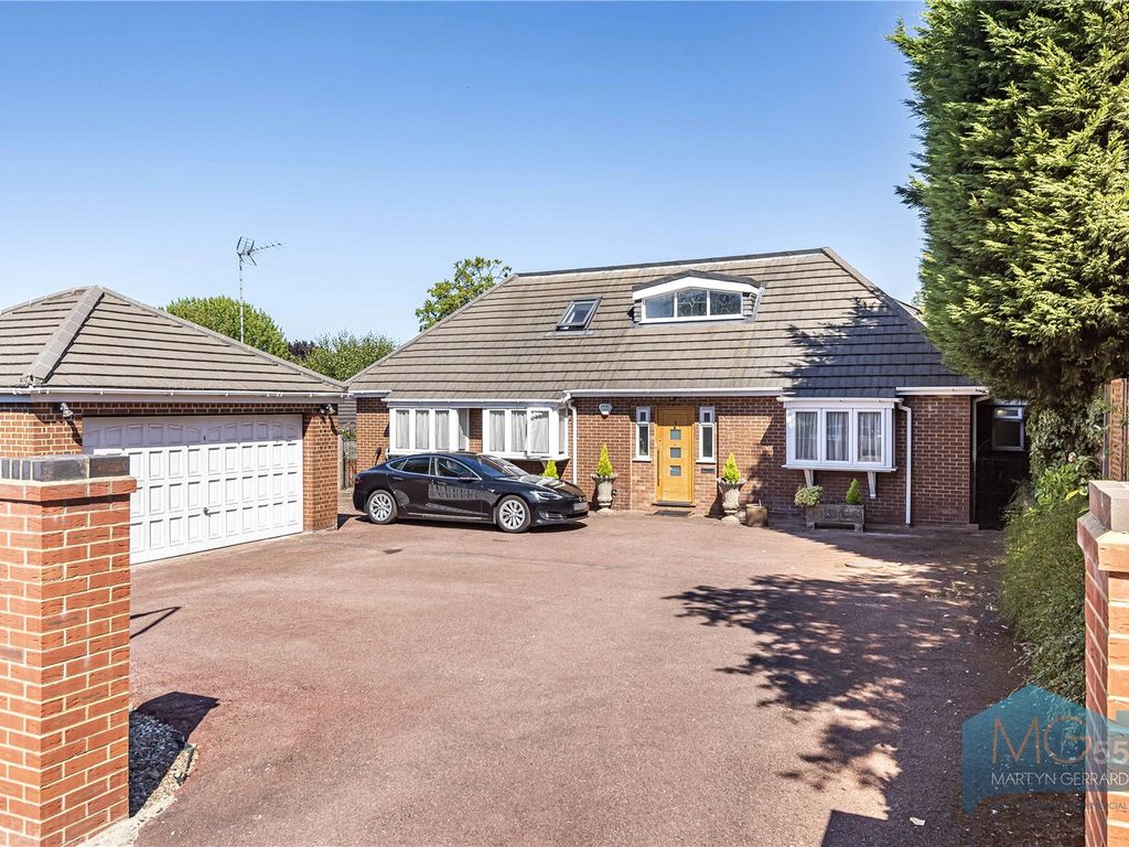 5 bed bungalow for sale in Jennings Way, EN5 Zoopla