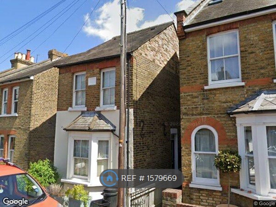 3 bed detached house to rent in Lindum Road, Teddington TW11 Zoopla