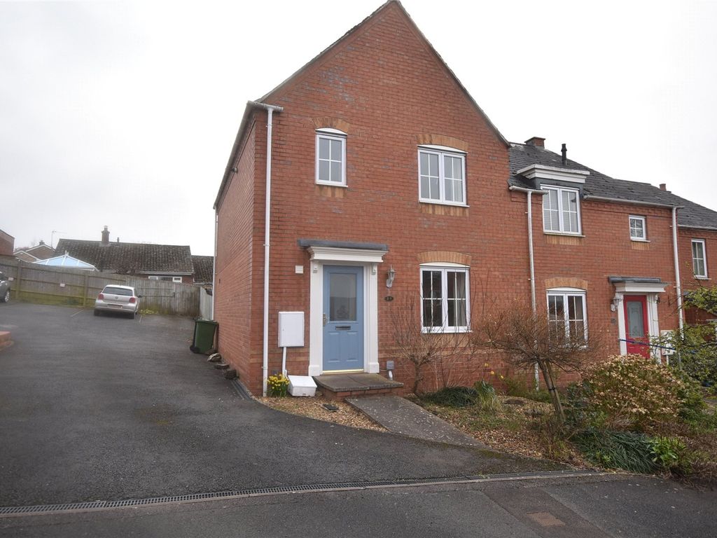 3 bed semidetached house to rent in Masefield Avenue, Ledbury
