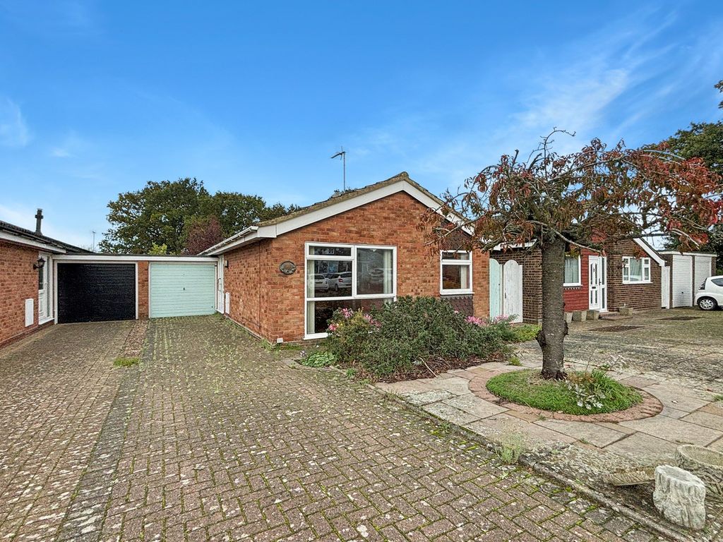 2 bed detached bungalow for sale in Elmstead Road, Wivenhoe, Colchester