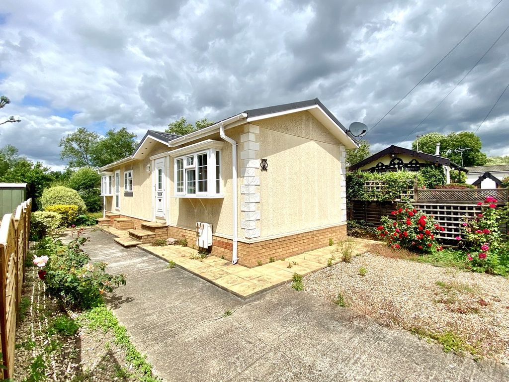 Thorney Mill Road, West Drayton UB7  