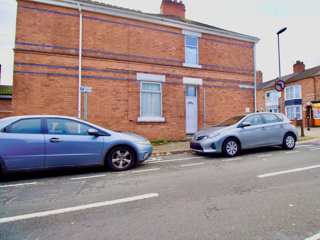 2 bed end terrace house for sale in Paton Street, Leicester