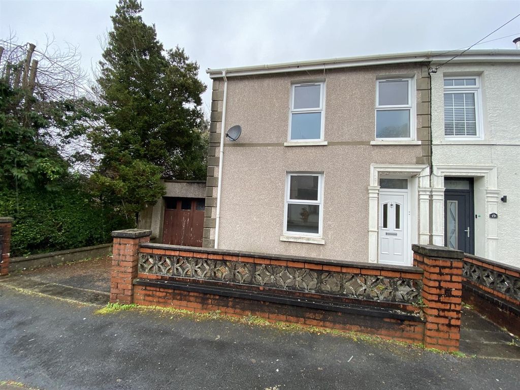 3 bed property to rent in Stepney Road, Pwll, Llanelli SA15 Zoopla