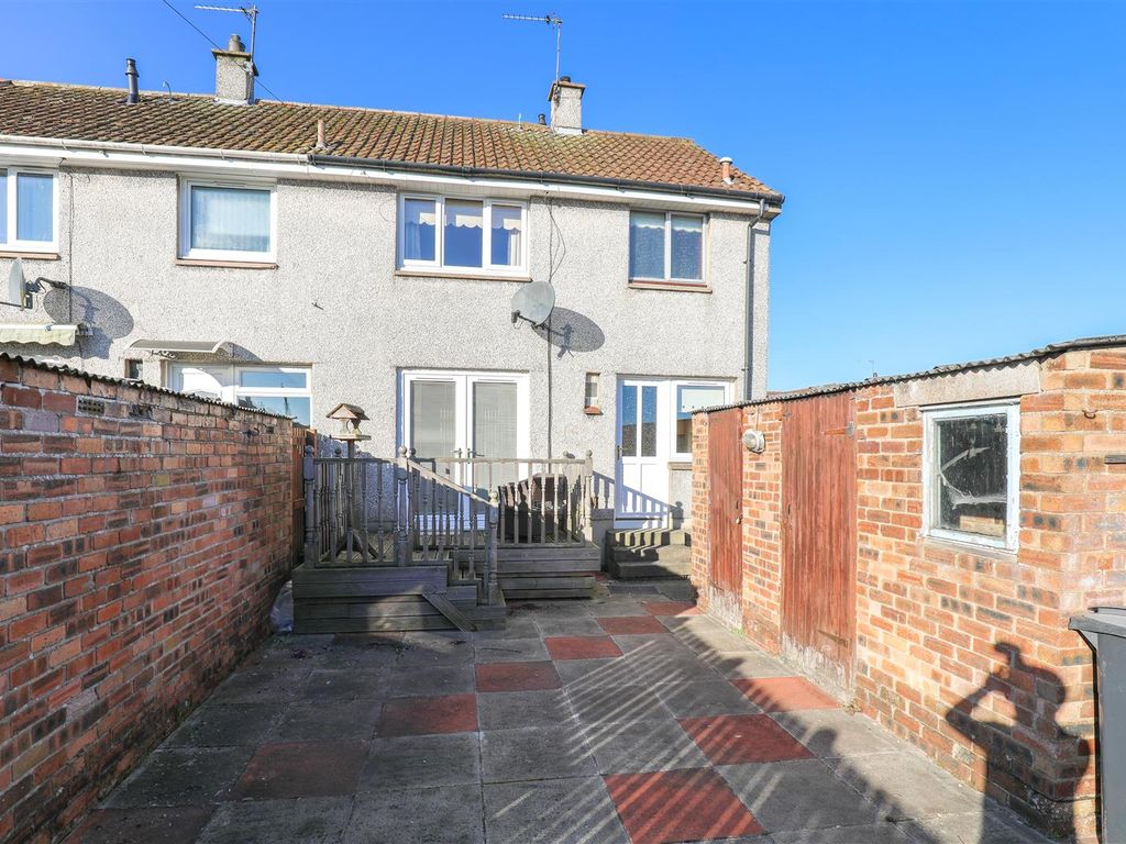 2 bed terraced house for sale in Ryan Road, Glenrothes KY6, £81,995