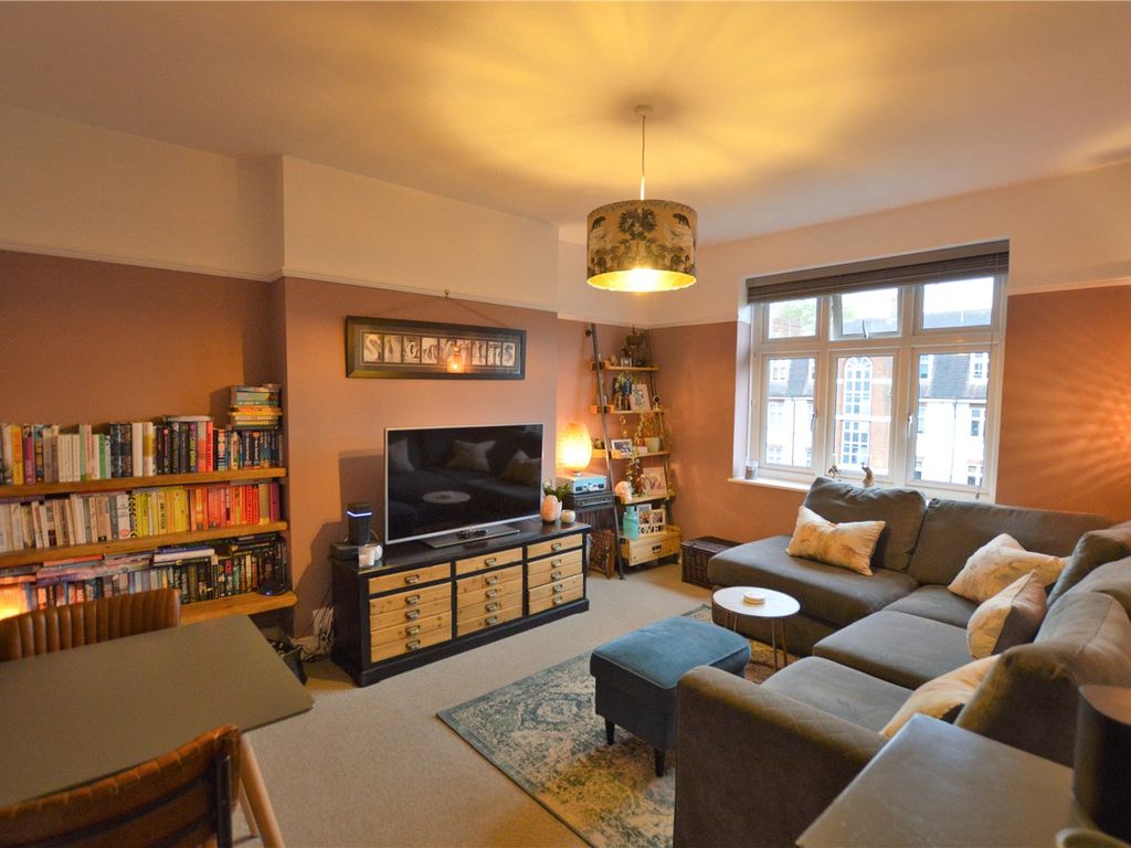 2 bed flat to rent in Highland Road, London SE19, £1,800 pcm Zoopla