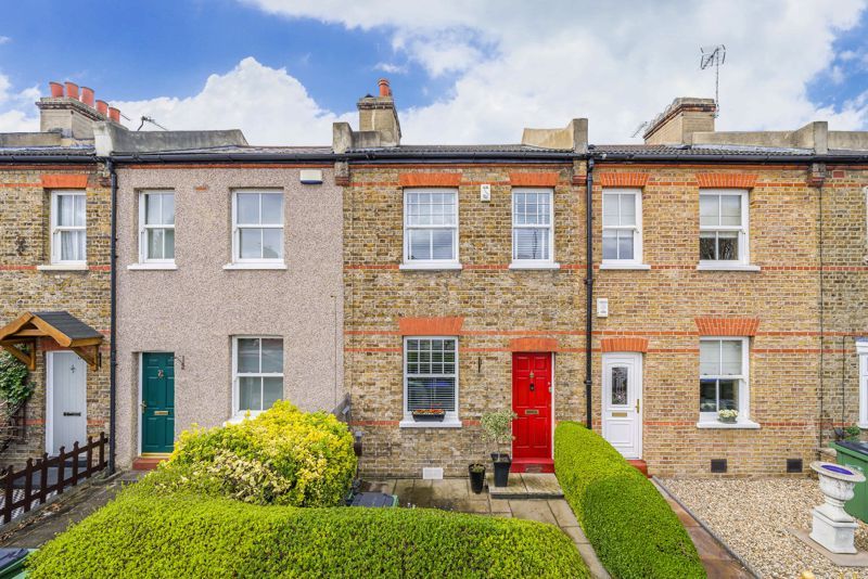 2 bed terraced house for sale in Green Lane, London SE9 Zoopla