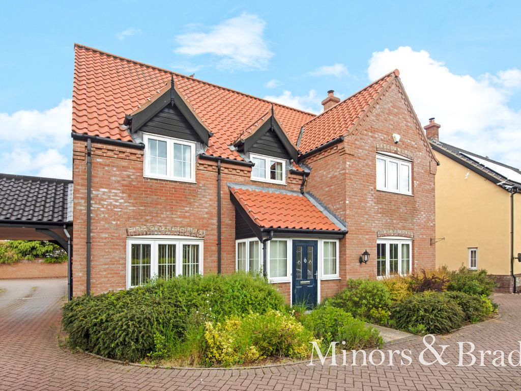 4 bed detached house for sale in Waters Lane, Hemsby, Great Yarmouth