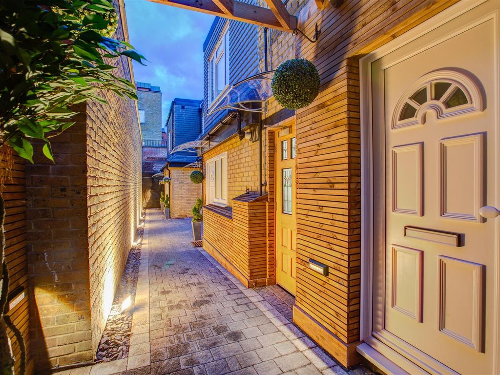 Studio to rent in High Road, Turnpike Lane, London N22 Zoopla