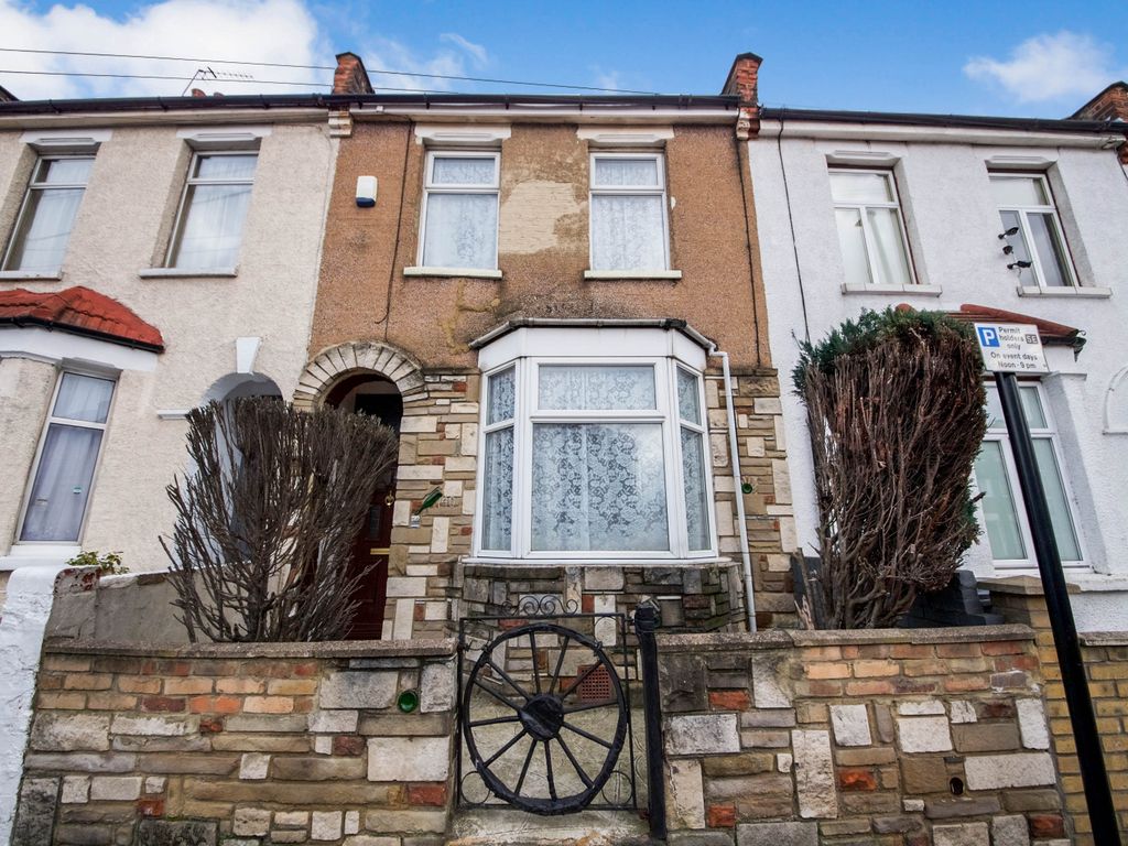 3 bed terraced house for sale in Dysons Road, Edmonton N18 Zoopla