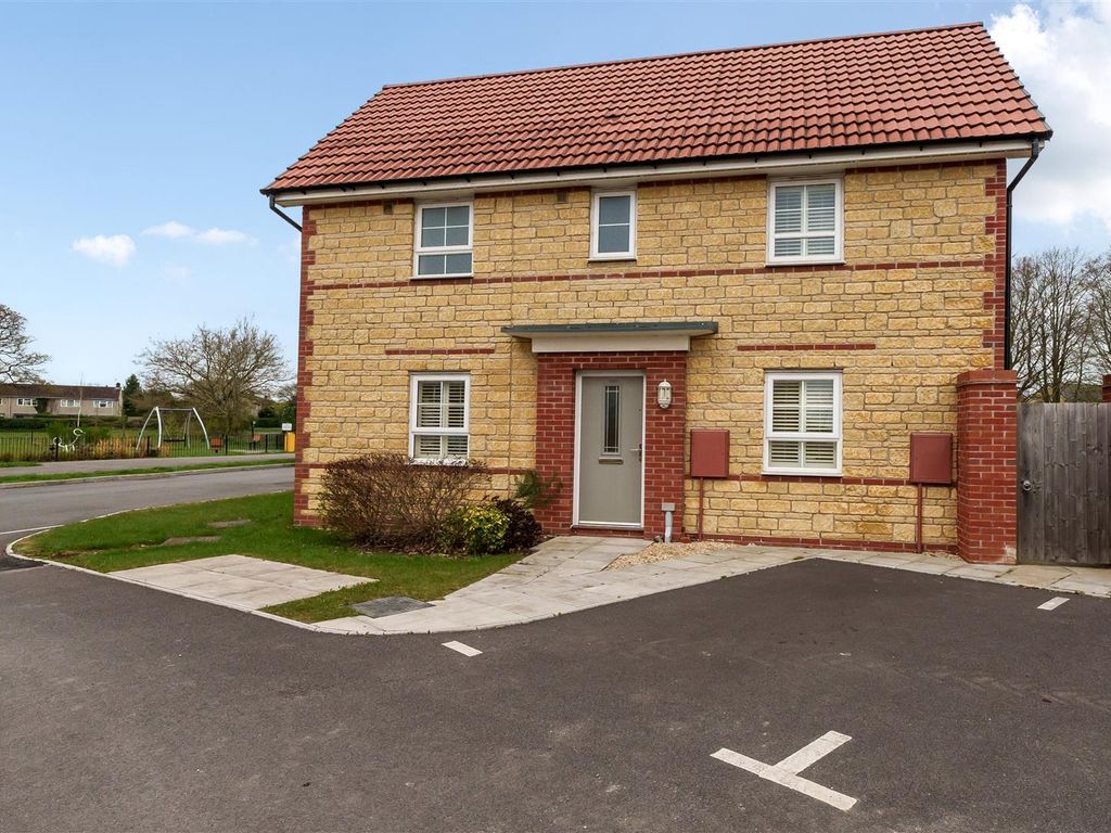 3 bed semidetached house for sale in Filbert Street, Chippenham SN15