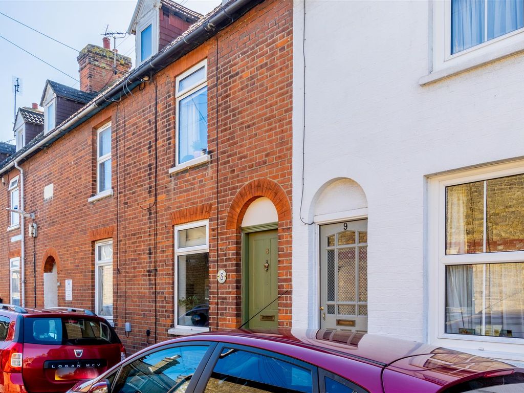 2 bed property for sale in Victoria Place, Faversham ME13 Zoopla