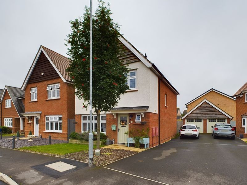 3 bed detached house for sale in Miller Meadow, Leegomery, Telford