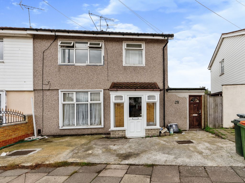 3 bed terraced house for sale in Langdon Crescent, London E6, £425,000