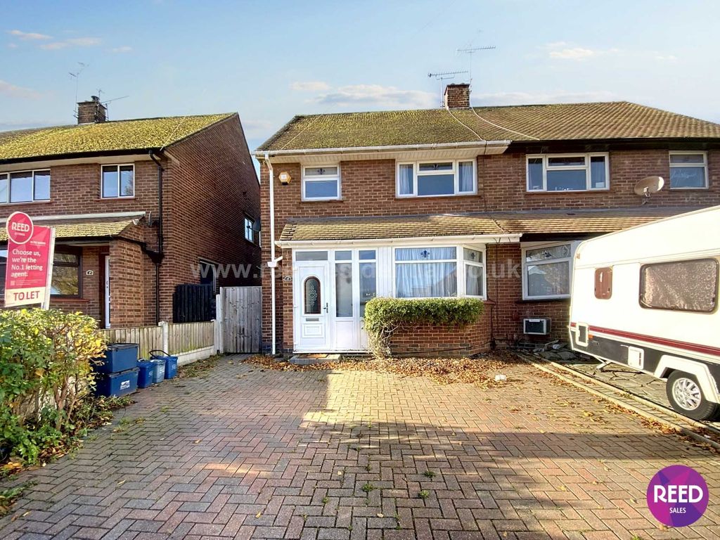3 bed semidetached house to rent in Rochester Drive, Westcliff On Sea