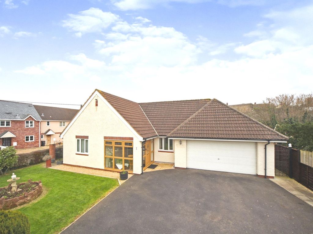 3 bed detached bungalow for sale in Huish Meadow, Washford, Watchet