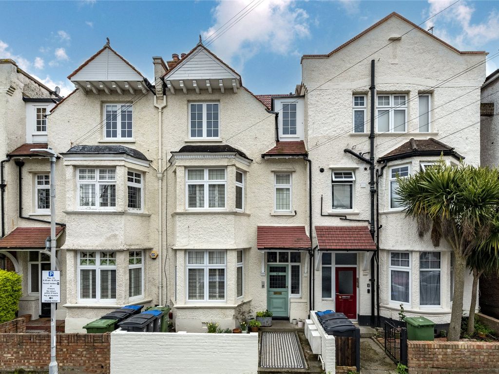 2 bed flat for sale in Guilford Avenue, Surbiton KT5 Zoopla