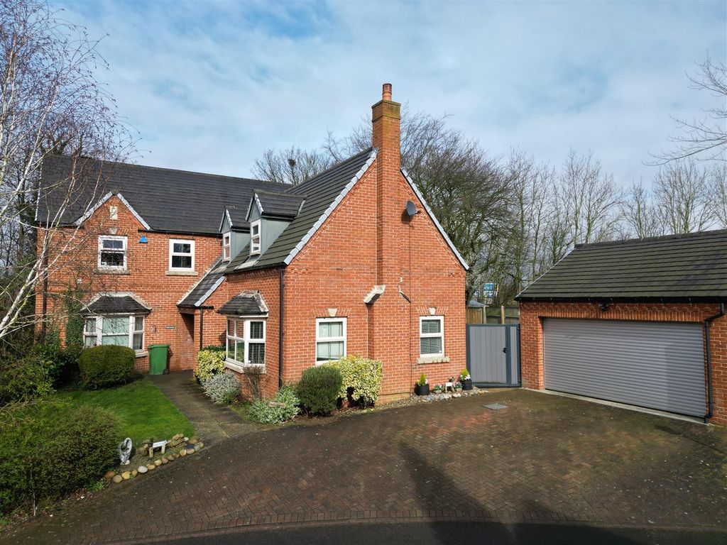 5 bed detached house for sale in Greystone Park, Aberford, Leeds LS25