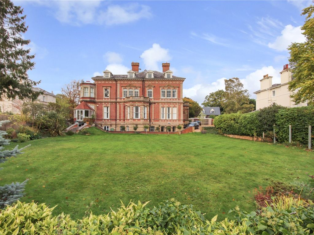 Nevill Park, Tunbridge Wells, Kent TN4  