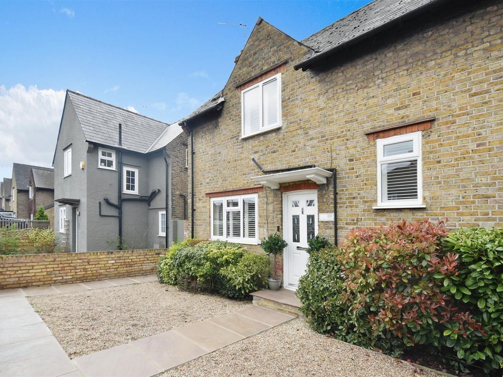 3 bed terraced house for sale in Ealing Road, Brentford TW8 Zoopla