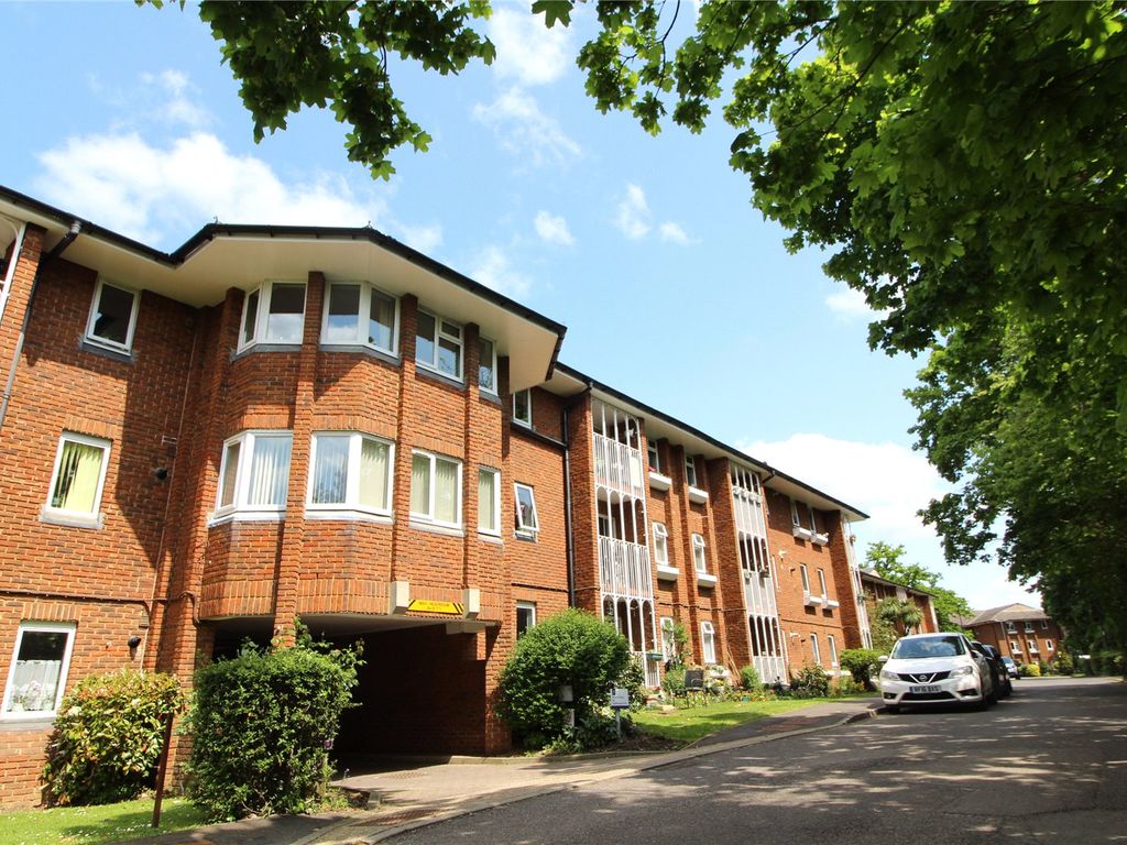 2 bed parking/garage for sale in Cavell Drive, Enfield, Middlesex EN2