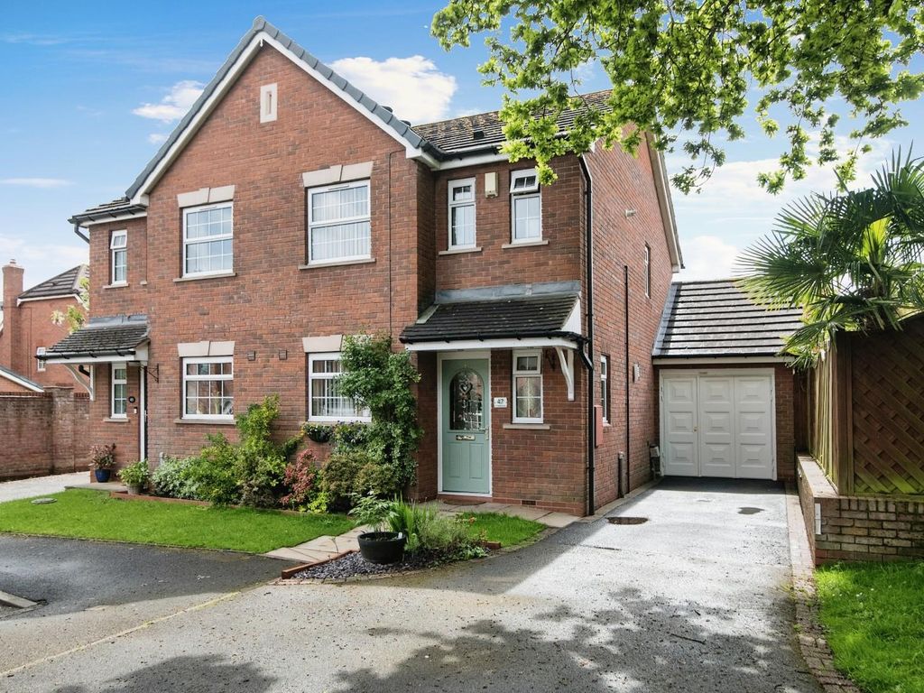 3 bed semidetached house for sale in St. Francis Avenue, Solihull B91