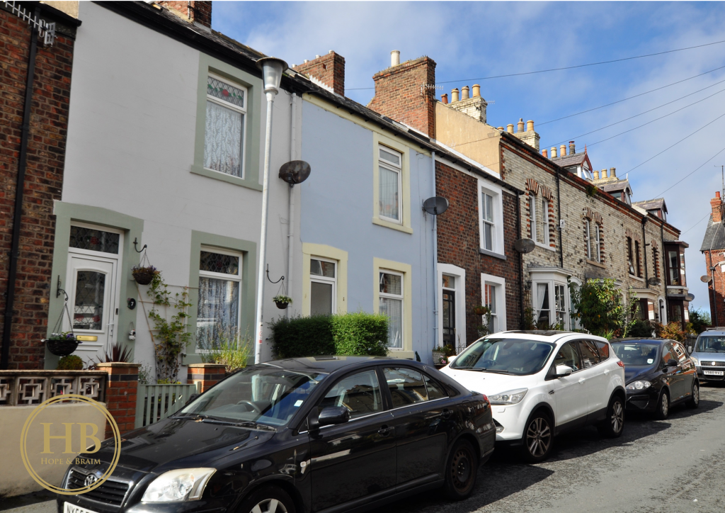 3 bed terraced house for sale in Grove Street, Whitby YO21 Zoopla