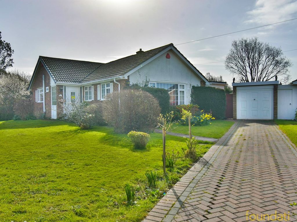 2 bed detached bungalow for sale in The Glades, BexhillOnSea TN40