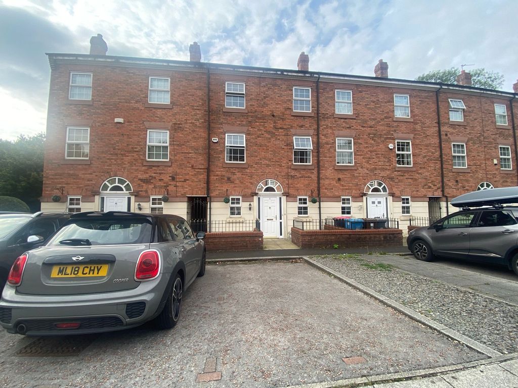 3 bed town house for sale in Manthorpe Avenue, Worsley M28 Zoopla