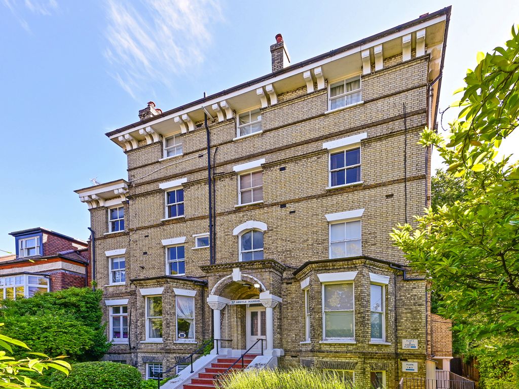 1 bed flat to rent in The Avenue, Surbiton KT5 Zoopla