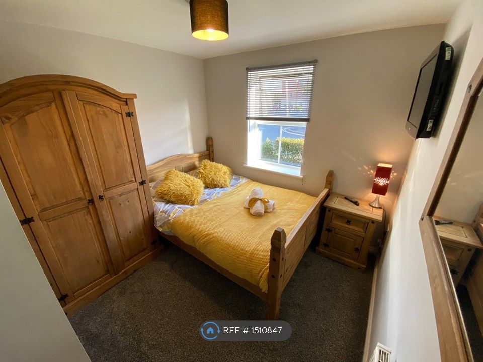 Room to rent in Oak Crescent, AshbyDeLaZouch LE65 Zoopla