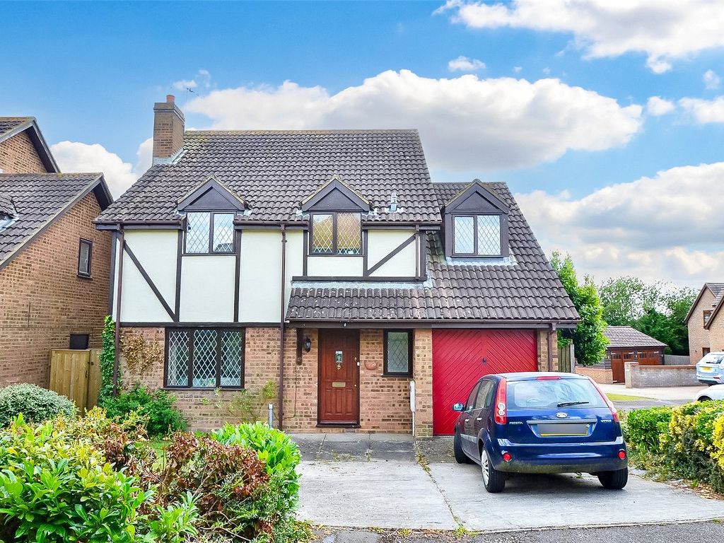 4 bed detached house for sale in Cours La Ville Close, Winslow