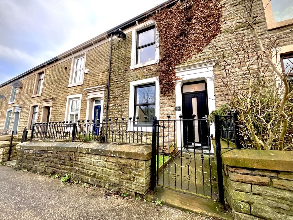 4 bed terraced house to rent in Charles Street, Oswaldtwistle