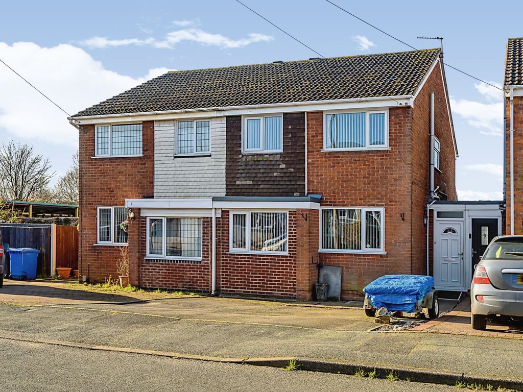 3 bed semidetached house for sale in Avon Road, Burntwood WS7 Zoopla