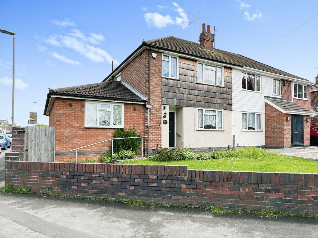 4 bed semidetached house for sale in Kingsway North, Braunstone
