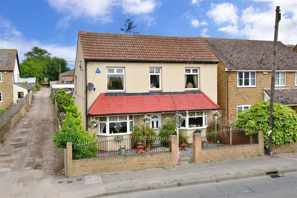 4 bed detached house for sale in Keycol Hill, Bobbing, Sittingbourne