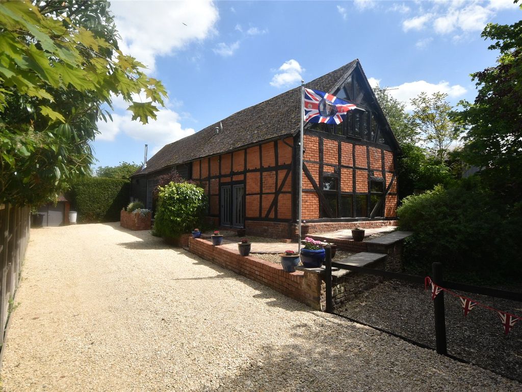 4 bed detached house for sale in The Rampings, Longdon, Tewkesbury
