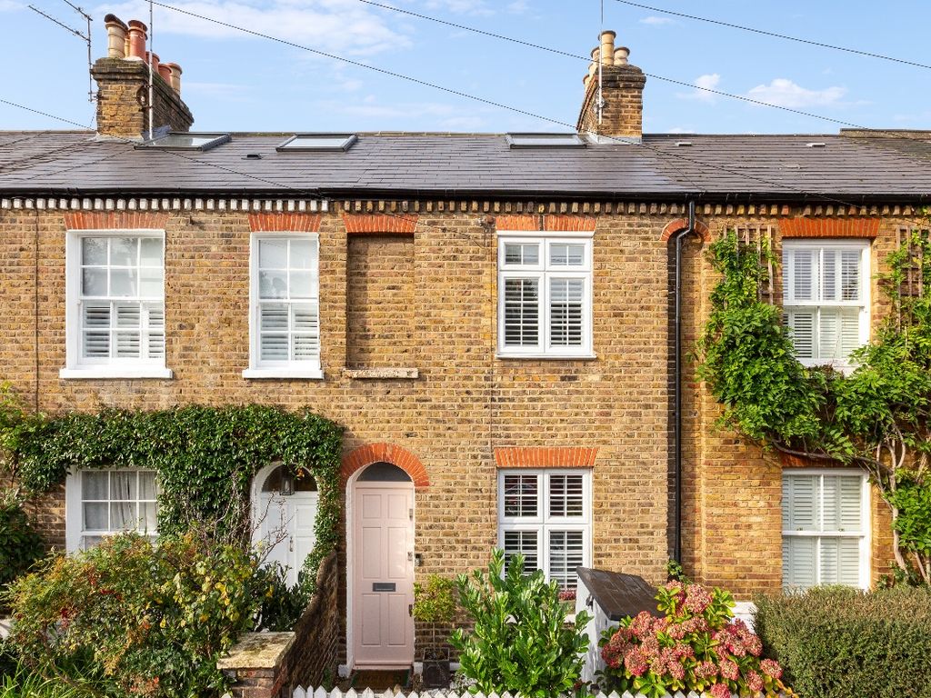 4 bed terraced house for sale in Queens Road, London SW14, £1,100,000 Zoopla