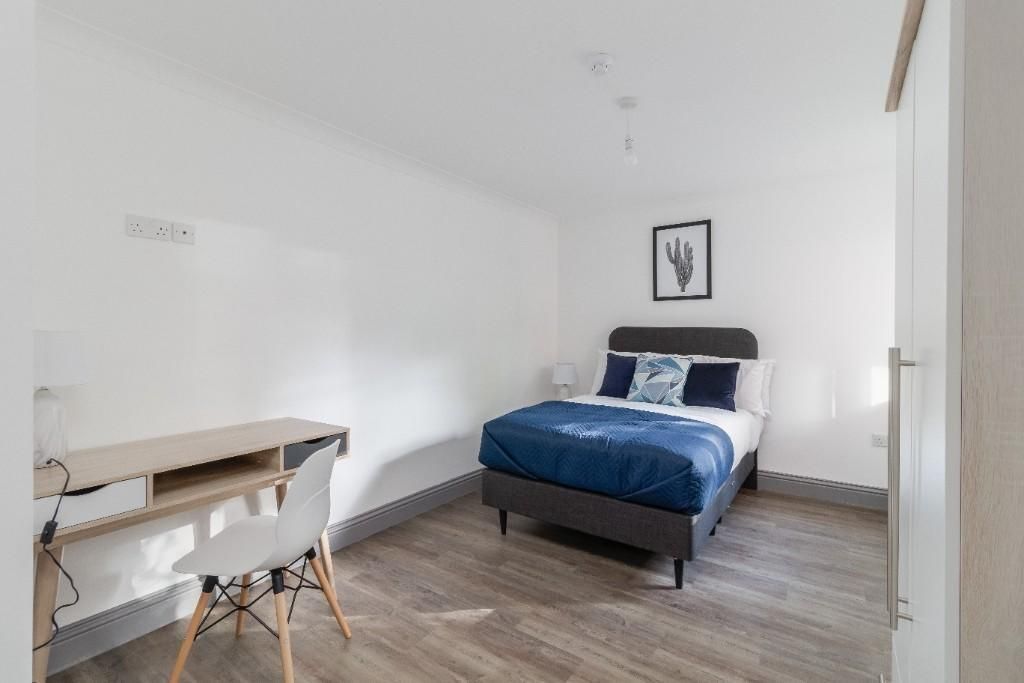 Room to rent in Garstang Road, Preston PR1, £550 pcm Zoopla