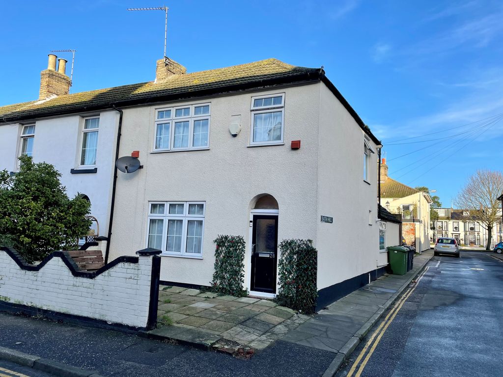 Rodney Road, Great Yarmouth NR30