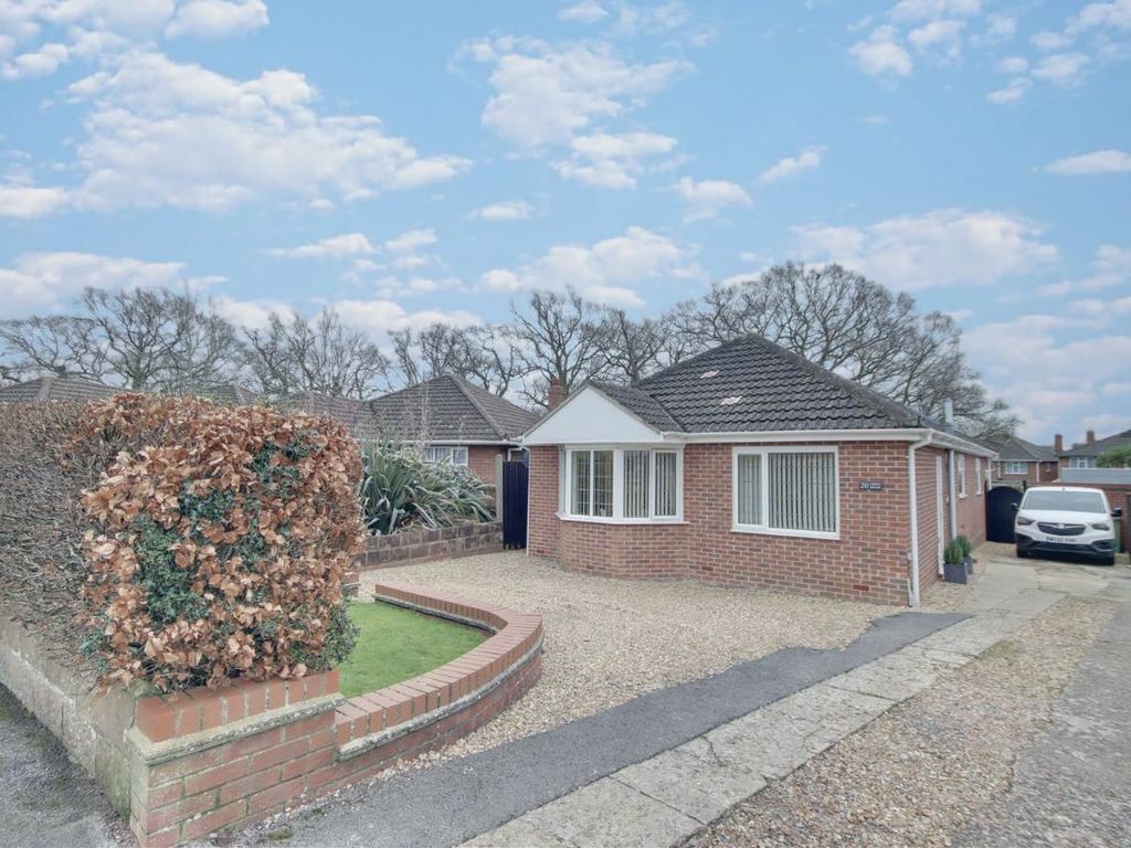 3 bed bungalow for sale in Abbey Road, Fareham PO15, £450,000 Zoopla