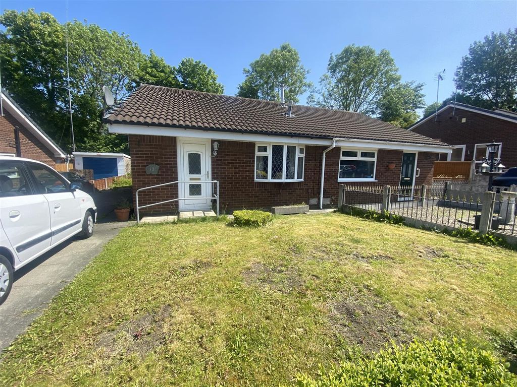 2 bed semidetached bungalow for sale in Maypark, Bamber Bridge