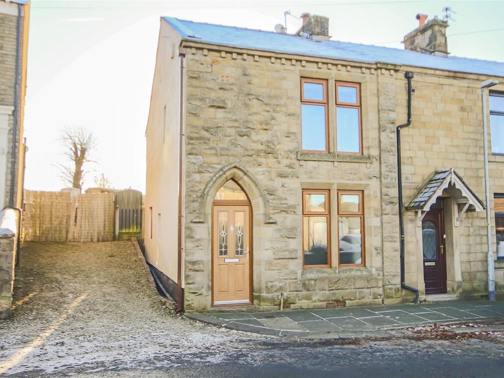 3 bed end terrace house for sale in High Street, Oswaldtwistle