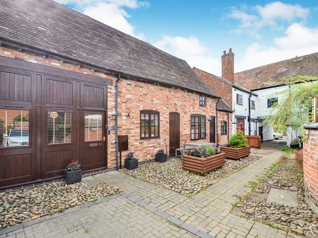 2 bed barn conversion for sale in Deerhurst Mews, Dunchurch, Rugby CV22