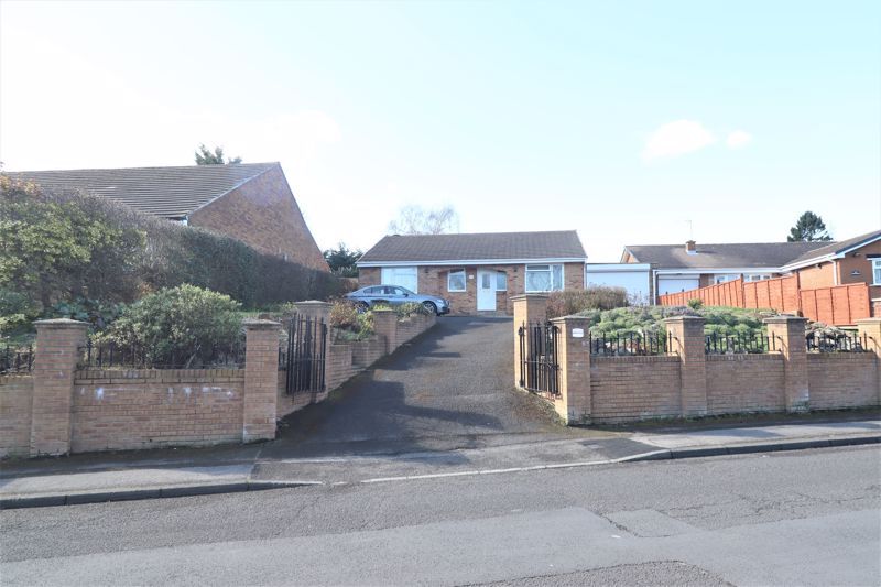 4 bed detached bungalow for sale in Valley View, Sheraton Park