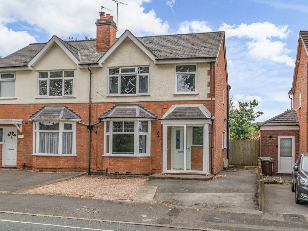 3 bed semidetached house for sale in Easemore Road, Riverside
