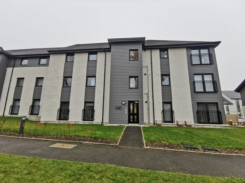 2 bed flat to rent in Rowett South Drive, Bucksburn, Aberdeen AB21, £