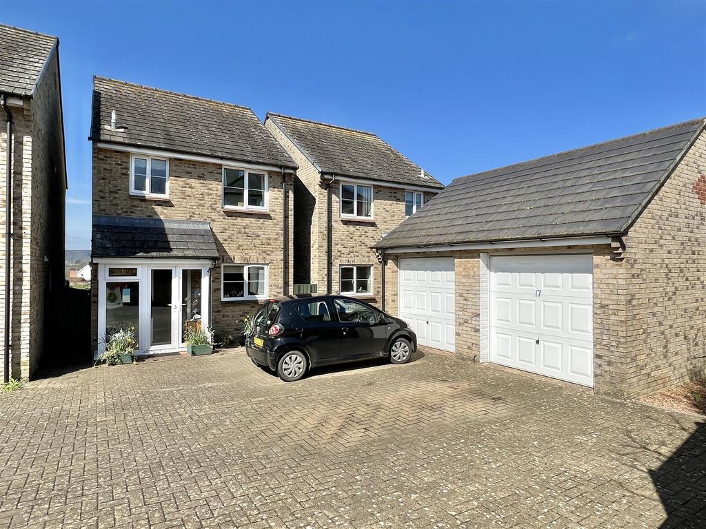 3 bed detached house for sale in Swain Close, Axminster EX13 Zoopla