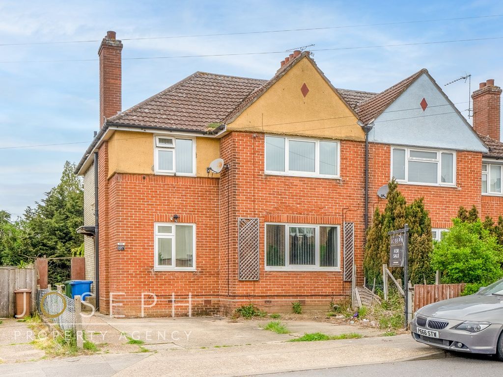 3 bed semidetached house for sale in Shakespeare Road, Ipswich IP1