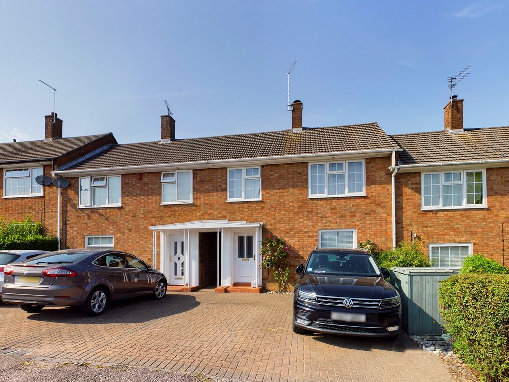 3 bed terraced house for sale in Knightsfield, Welwyn Garden City AL8 Zoopla
