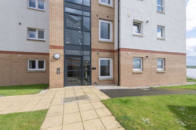 2 bed flat for sale in Harbour Way, Alloa FK10, £145,000 Zoopla